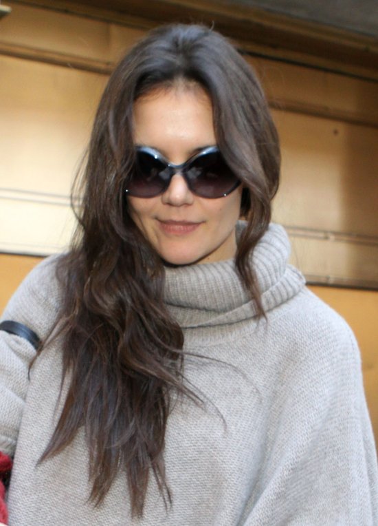 Katie Holmes - do pracy na luzie (FOTO)