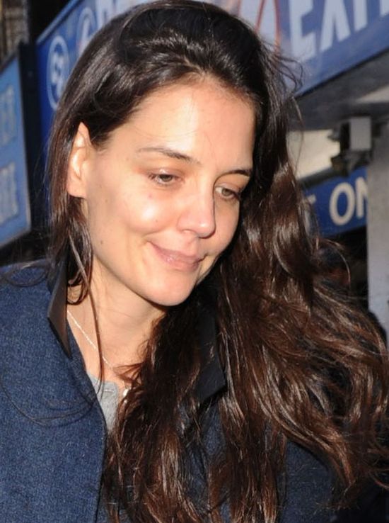 Katie Holmes reklamuje kosmetyki do makijażu (FOTO) Katie Holmes reklamuje kosmetyki do makijażu (FOTO)