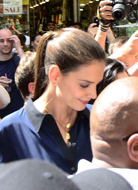 Katie Holmes - publiczne wyjście po ogłoszeniu rozwodu Katie Holmes - publiczne wyjście po ogłoszeniu rozwodu