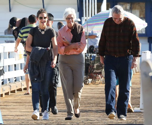 Katie Holmes jest podobna do swojej mamy? (FOTO)