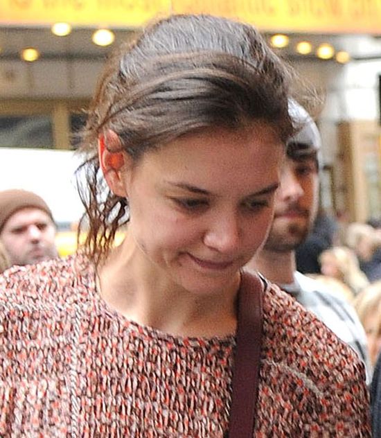 Katie Holmes reklamuje kosmetyki do makijażu (FOTO) Katie Holmes reklamuje kosmetyki do makijażu (FOTO)
