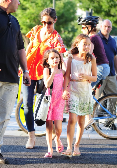 Suri Cruise ma koleżankę! (FOTO)