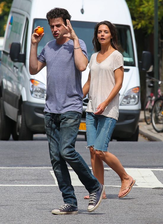 Radosna i wyluzowana Katie Holmes (FOTO) Radosna i wyluzowana Katie Holmes (FOTO)
