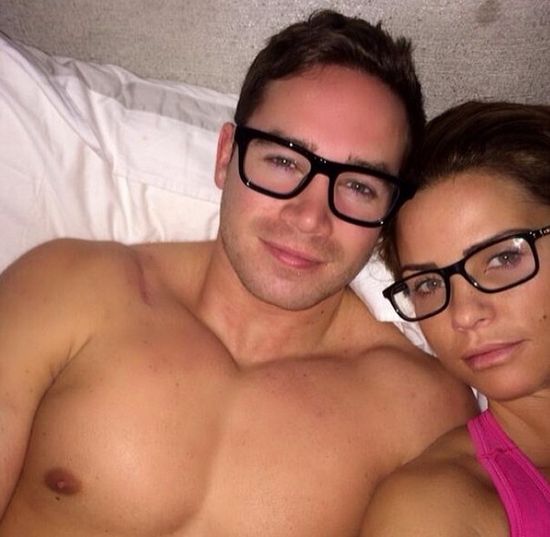 Katie Price ZMYŚLIŁA historyjkę o zdradzającym mężu!