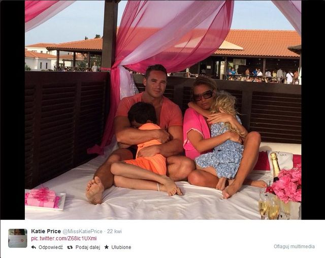Katie Price jest w szóstym miesiącu ciąży?! (FOTO)