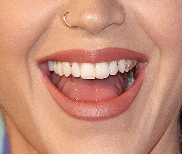 Katy Perry pokazała na czerwonym dywanie, co jadła przed imprezą (ZDJĘCIA)