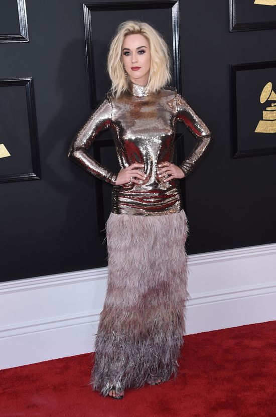 Po rozstaniu z Orlando Bloomem Katy Perry zdecydowała się na drastyczne cięcie.. Po rozstaniu z Orlando Bloomem Katy Perry zdecydowała się na drastyczne cięcie..