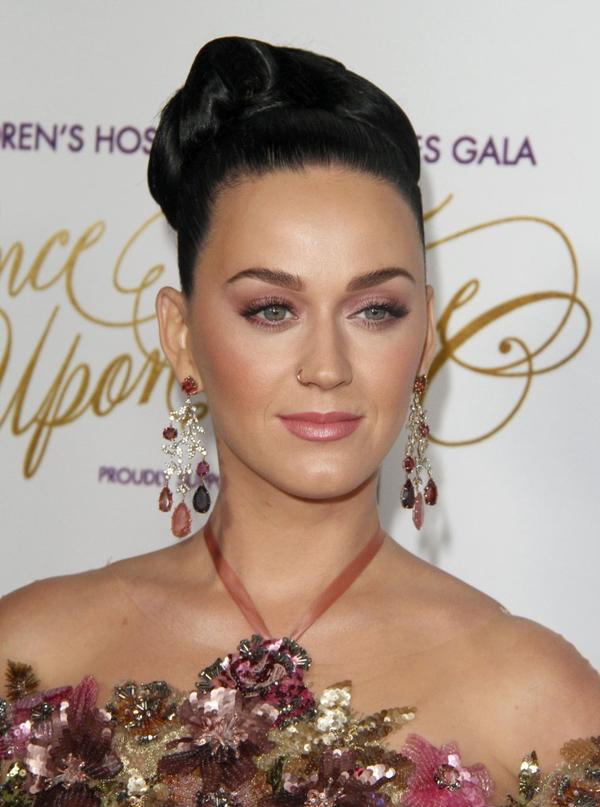 Jeśli nie chcesz poczuć zazdrości, nie oglądaj sukienki Katy Perry (FOTO)