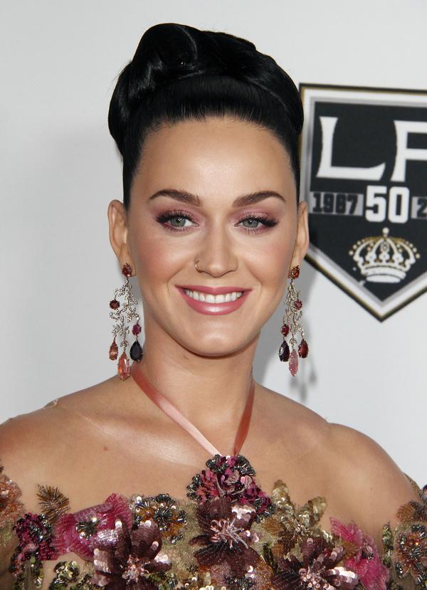 Jeśli nie chcesz poczuć zazdrości, nie oglądaj sukienki Katy Perry (FOTO)