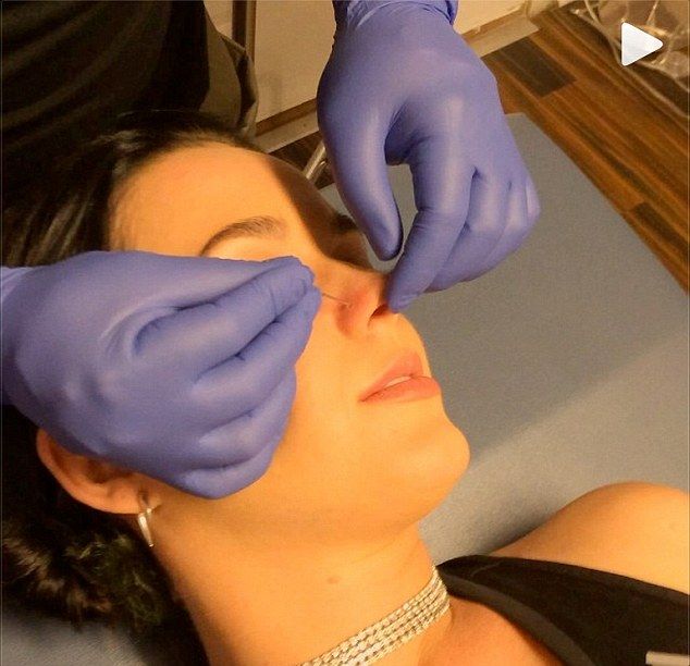 Katy Perry też cierpi dla piękna (VIDEO)