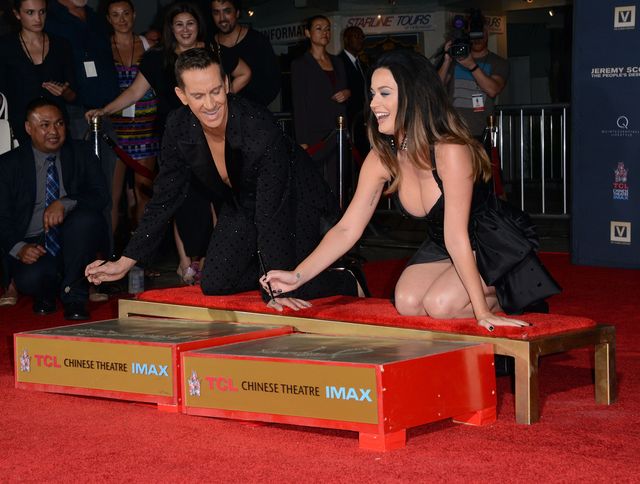 Kiedy Katy Perry czuje się wielką gwiazdą... (FOTO)