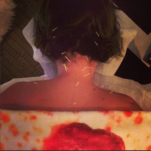 Katy Perry też cierpi dla piękna (VIDEO)