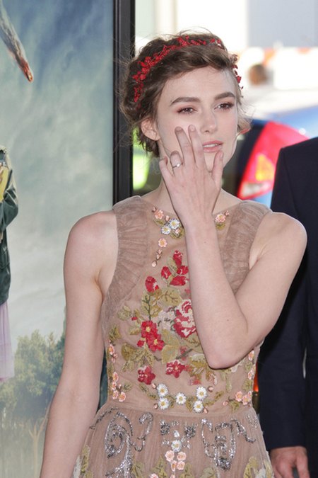 Keira Knightley cała w kwiatach na premierze (FOTO)