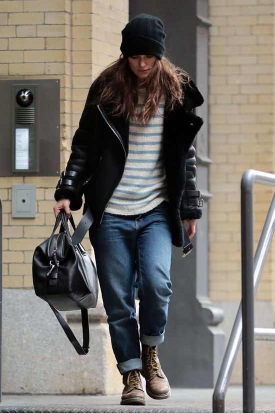 Po urodzeniu córki, kompletnie przestała o siebie dbać? Po urodzeniu córki, kompletnie przestała o siebie dbać?