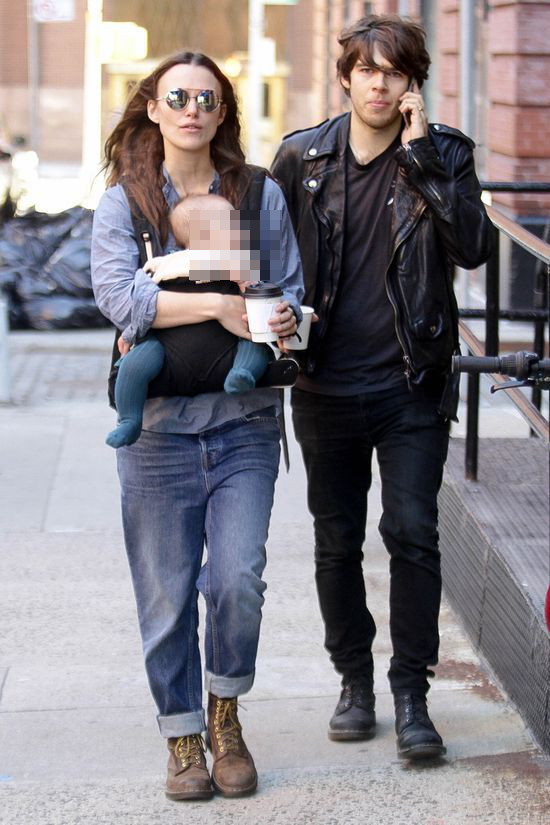 Przed ciążą nie założyłaby takich spodni (FOTO)