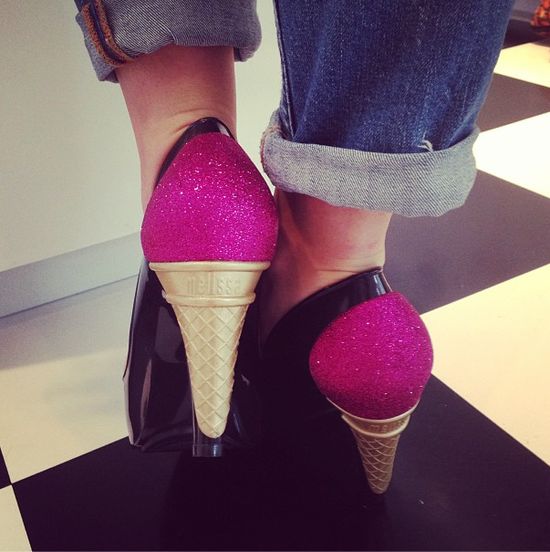 Czyje to buty? (FOTO)