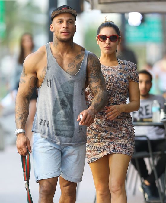 Kelly Brook i jej nowy chłopak na pierwszym urlopie