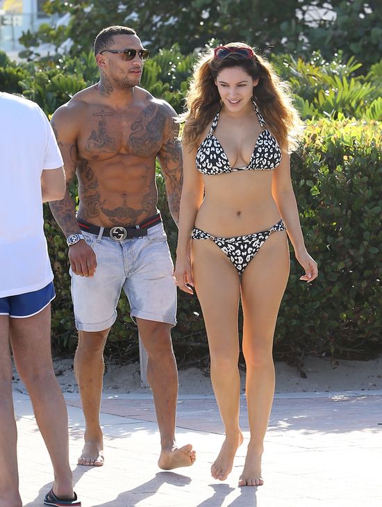 Kelly Brook i jej nowy chłopak na pierwszym urlopie