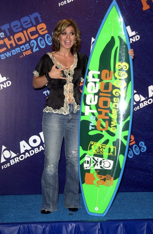 CHCIAŁAM SIĘ ZABIĆ - Kelly Clarkson wspomina lata, gdy musiała się odchudzać