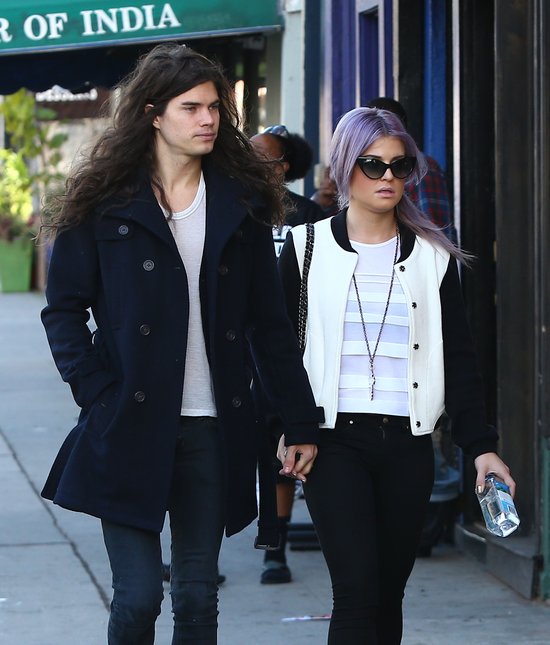 Kelly Osbourne kwitnie przy swoim chłopaku (FOTO)