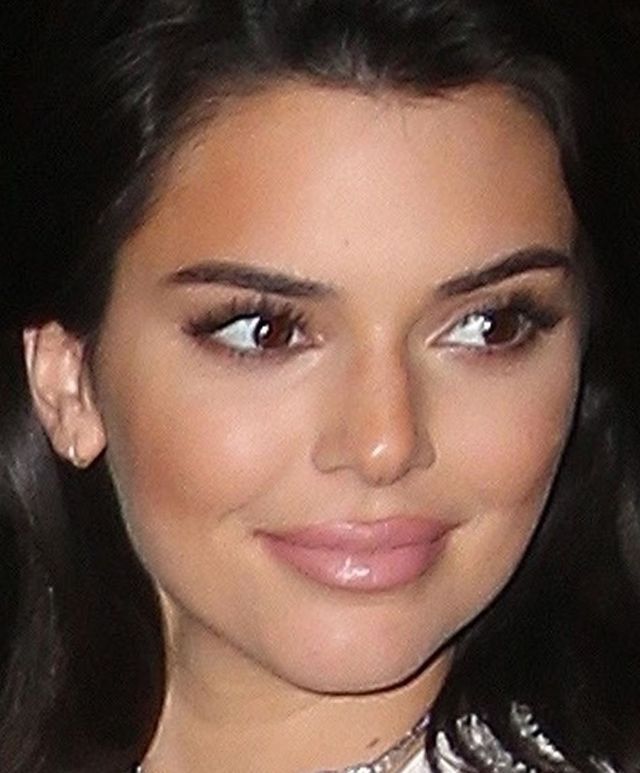 Usta Kendall Jenner zaraz EKSPLODUJĄ (ZDJĘCIA)