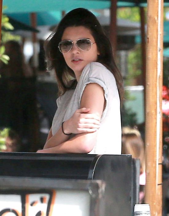 Kendall Jenner przyłapana na randce! (FOTO) Kendall Jenner przyłapana na randce! (FOTO)