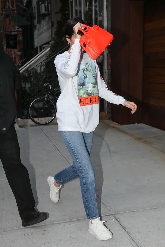 Gdy tak się ubierze, nikt nie powie, że jest seksowna