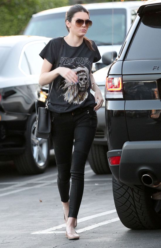 Kolejny ciężki dzień z życia Kendall i Kylie Jenner (FOTO)