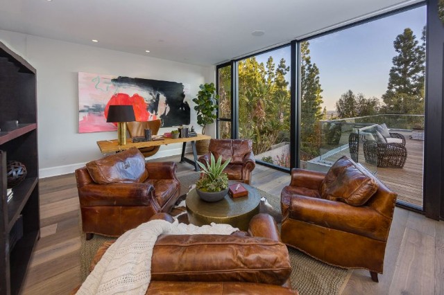 Kendall Jenner kupiła dom. Mamy mnóstwo zdjęć (FOTO) Kendall Jenner kupiła dom. Mamy mnóstwo zdjęć (FOTO)