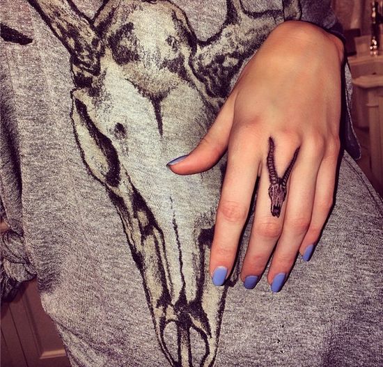 Siostry Jenner zrobiły sobie tatuaże (FOTO)