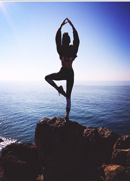 Poznajecie to smukłe ciało? (FOTO) Poznajecie to smukłe ciało? (FOTO)