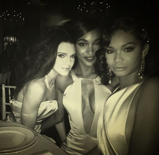 Anna Winour osobiście zaprosiła Kendall Jenner na galę MET! Anna Winour osobiście zaprosiła Kendall Jenner na galę MET!