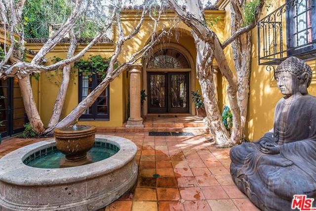 Oto nowe gniazdko Kendall Jenner Oto nowe gniazdko Kendall Jenner