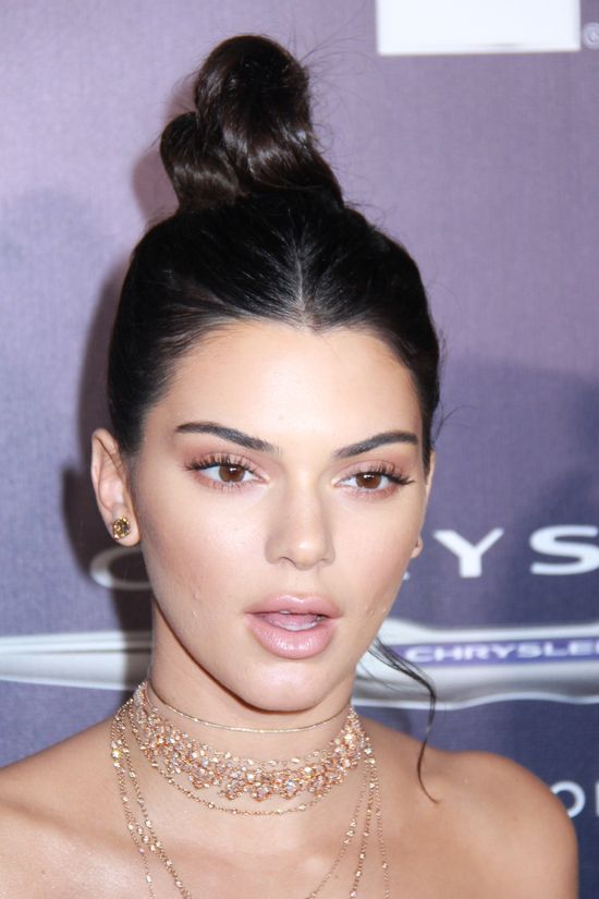 Kendall Jenner o swoich operacjach plastycznych Kendall Jenner o swoich operacjach plastycznych
