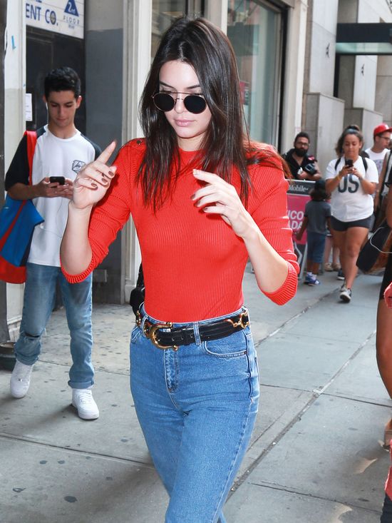 Kendall Jenner ma teraz u stóp cały świat (FOTO) Kendall Jenner ma teraz u stóp cały świat (FOTO)