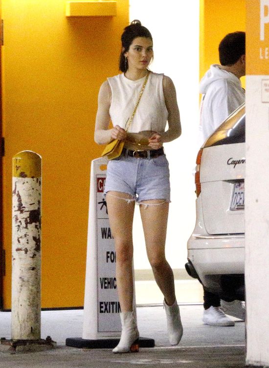 Cała prawda o garderobie Kendall Jenner