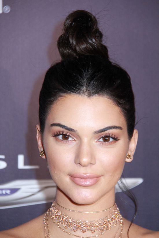 Harry Styles i Kendall Jenner spotkali się na kocnertcie. Było NIEZRĘCZNIE Harry Styles i Kendall Jenner spotkali się na kocnertcie. Było NIEZRĘCZNIE