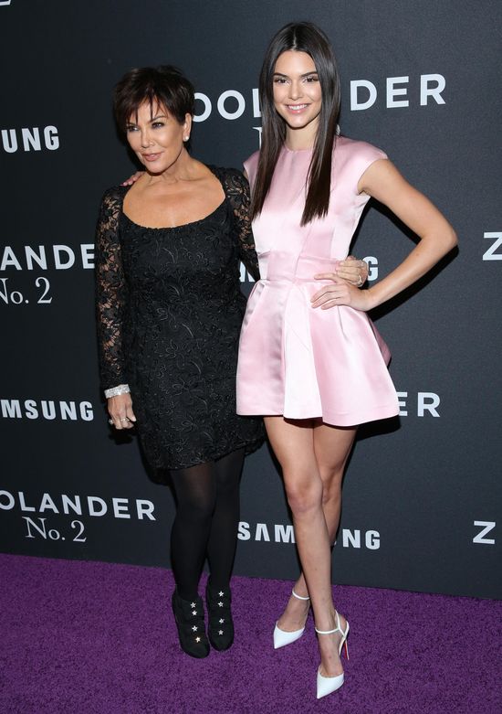 TĄ sukienką Kendall Jenner zapewniła sobie rozgłos (FOTO)