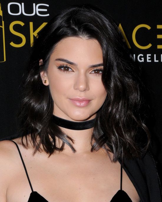Kendall Jenner ZNISZCZYŁA swoją śliczną twarz! Kendall Jenner ZNISZCZYŁA swoją śliczną twarz!