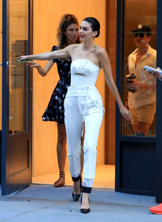 Co je Kendall Jenner przed pokazami mody? (FOTO)