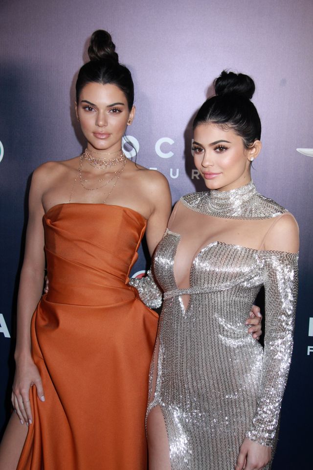 Przebywała w tym samym pomieszczeniu co Kendi i Kylie. Jak traktują się siostry?