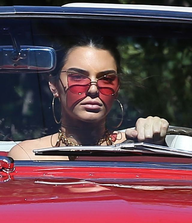 9 PROSTYCH trików Kendall Jenner, dzięki którym i Ty możesz wyglądać świetnie 9 PROSTYCH trików Kendall Jenner, dzięki którym i Ty możesz wyglądać świetnie