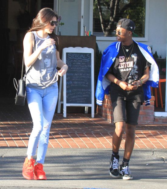 Z kim Kendall Jenner wybrała się na lunch? (FOTO)