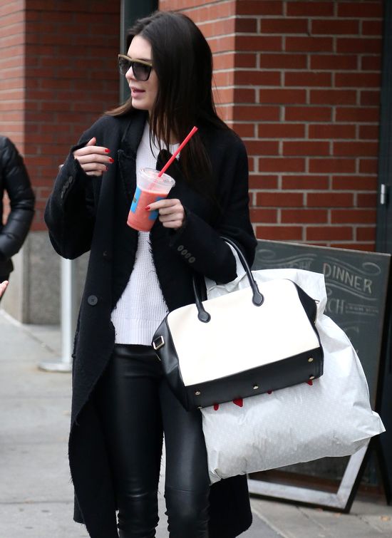 Plotek o związkach Kendall Jenner ciąg dalszy (FOTO)