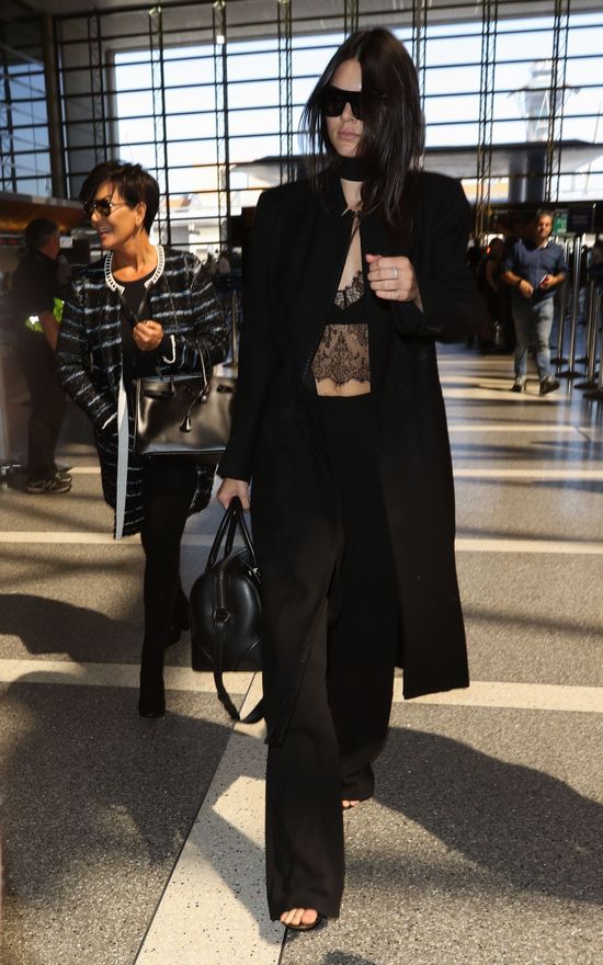 Co tam trądzik! Spójrzcie na dekolt Kendall Jenner (FOTO)