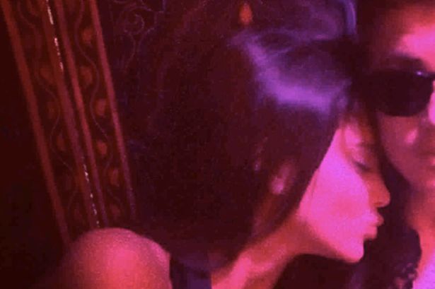 Co powiecie na całujących się Biebera i Kendall Jenner? FOTO Co powiecie na całujących się Biebera i Kendall Jenner? FOTO