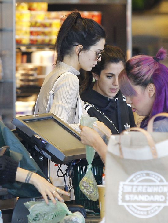 Kendall Jenner wciąż boryka się z tym problemem (FOTO)