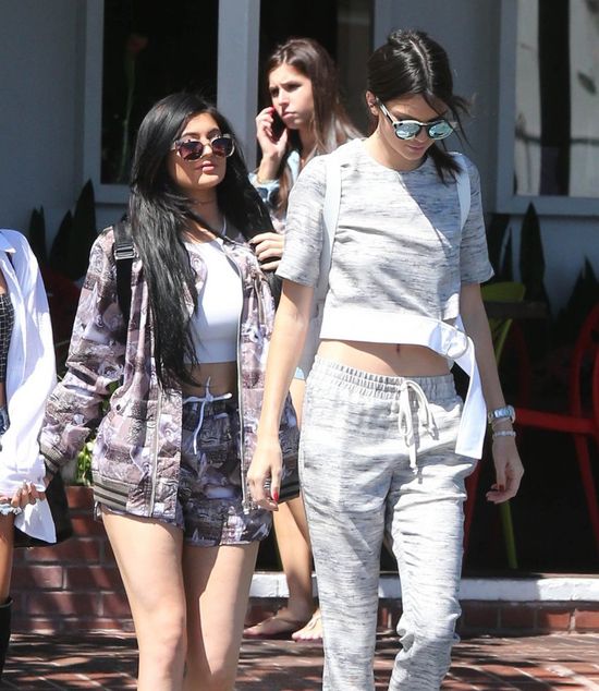 Jak NAPRAWDĘ Kendall i Kylie przechodzą metamorfozę ojca...