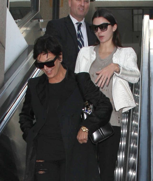 Wraca z pracy w podartej koszulce (FOTO) Wraca z pracy w podartej koszulce (FOTO)