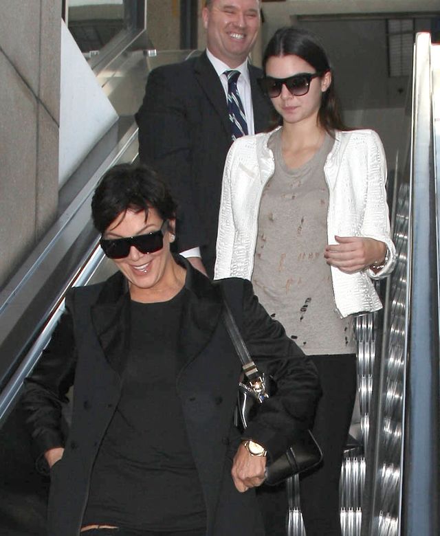 Wraca z pracy w podartej koszulce (FOTO) Wraca z pracy w podartej koszulce (FOTO)